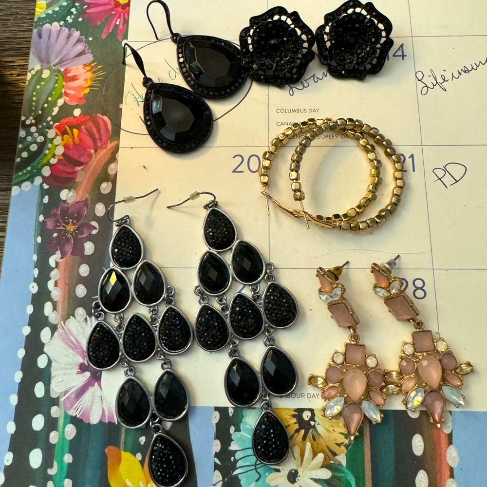 Random Ear rings!!